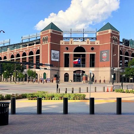 Family Friendly 2Bdrm-Walk To At&T/Cowboys Stadium Arlington Kültér fotó